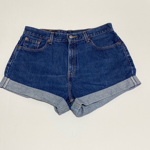 Levi’s 560 Loose Fit Straight Leg Shorts Size 12 - Picture 1 of 5